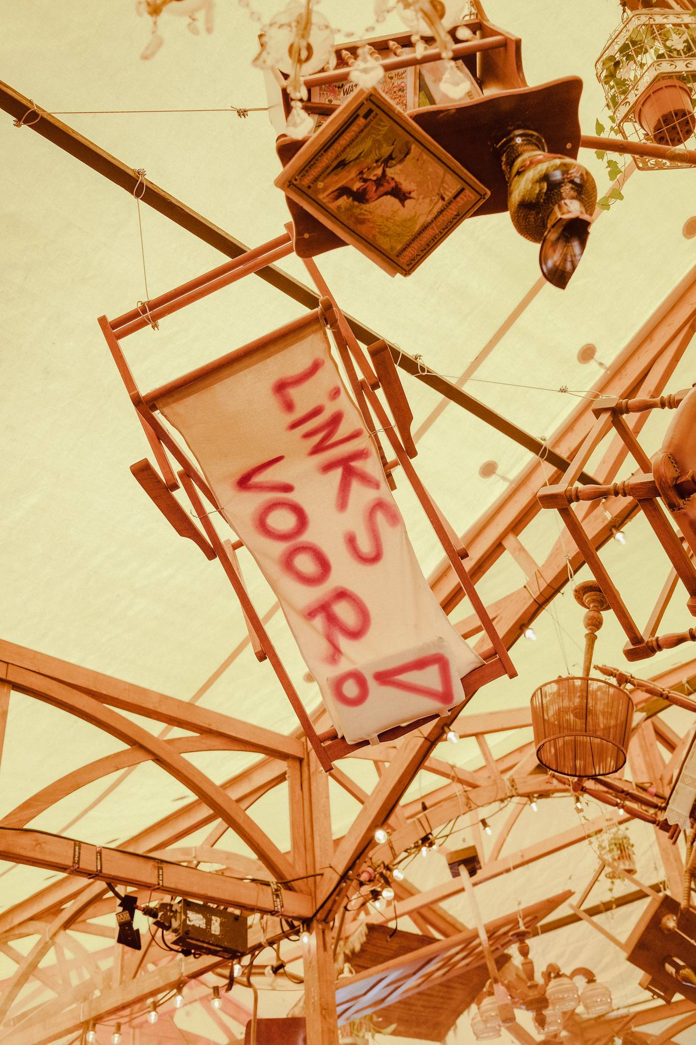 de Ontluiking deel 3 Into the Woods Amsterdam Dance Event ADE links voor stage design