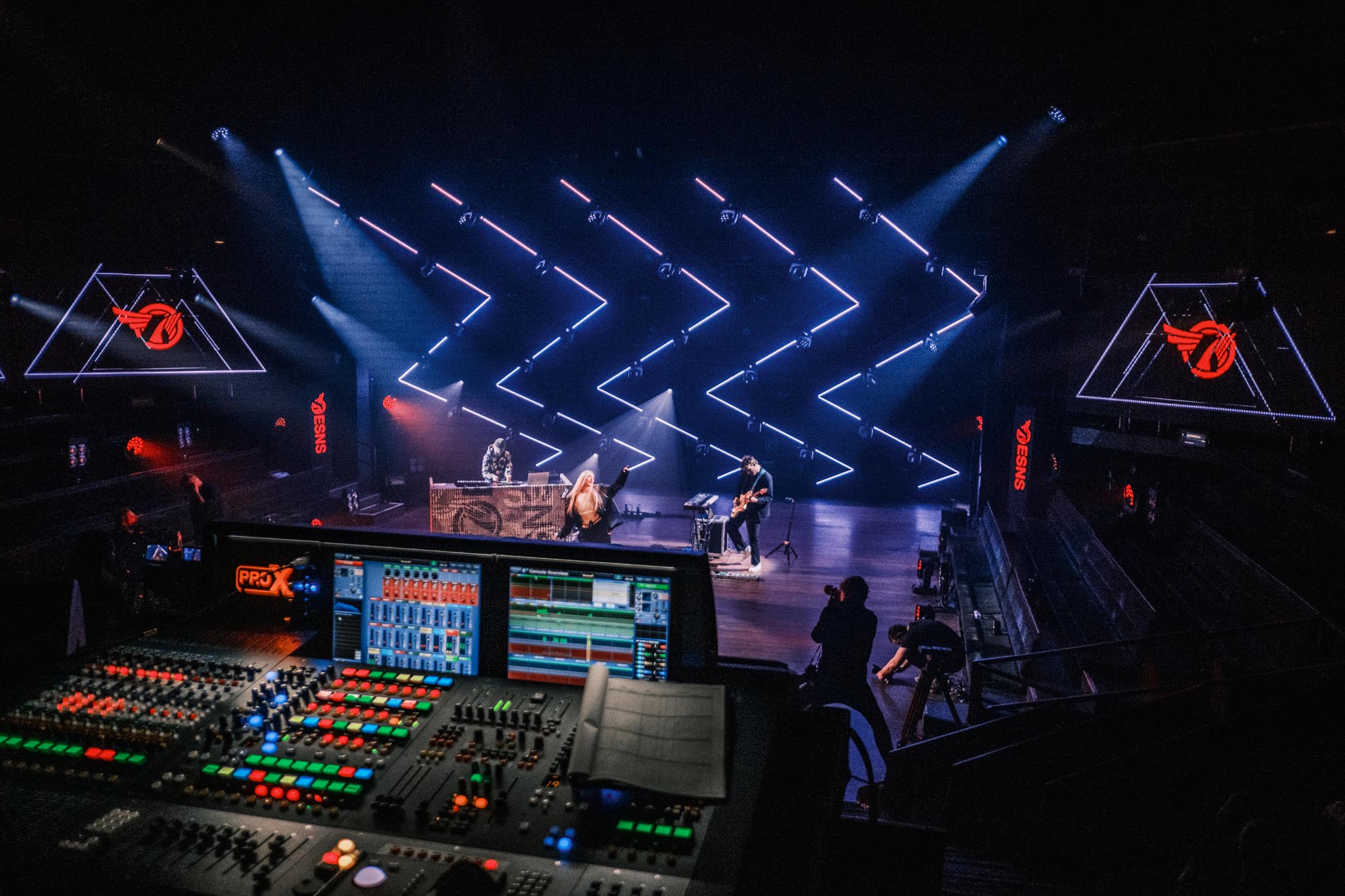de Ontluiking deel 5 - Prelude van een verwachtingsvolle zomer